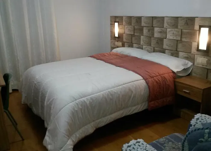 Large Suite 90M2 Leon Centro